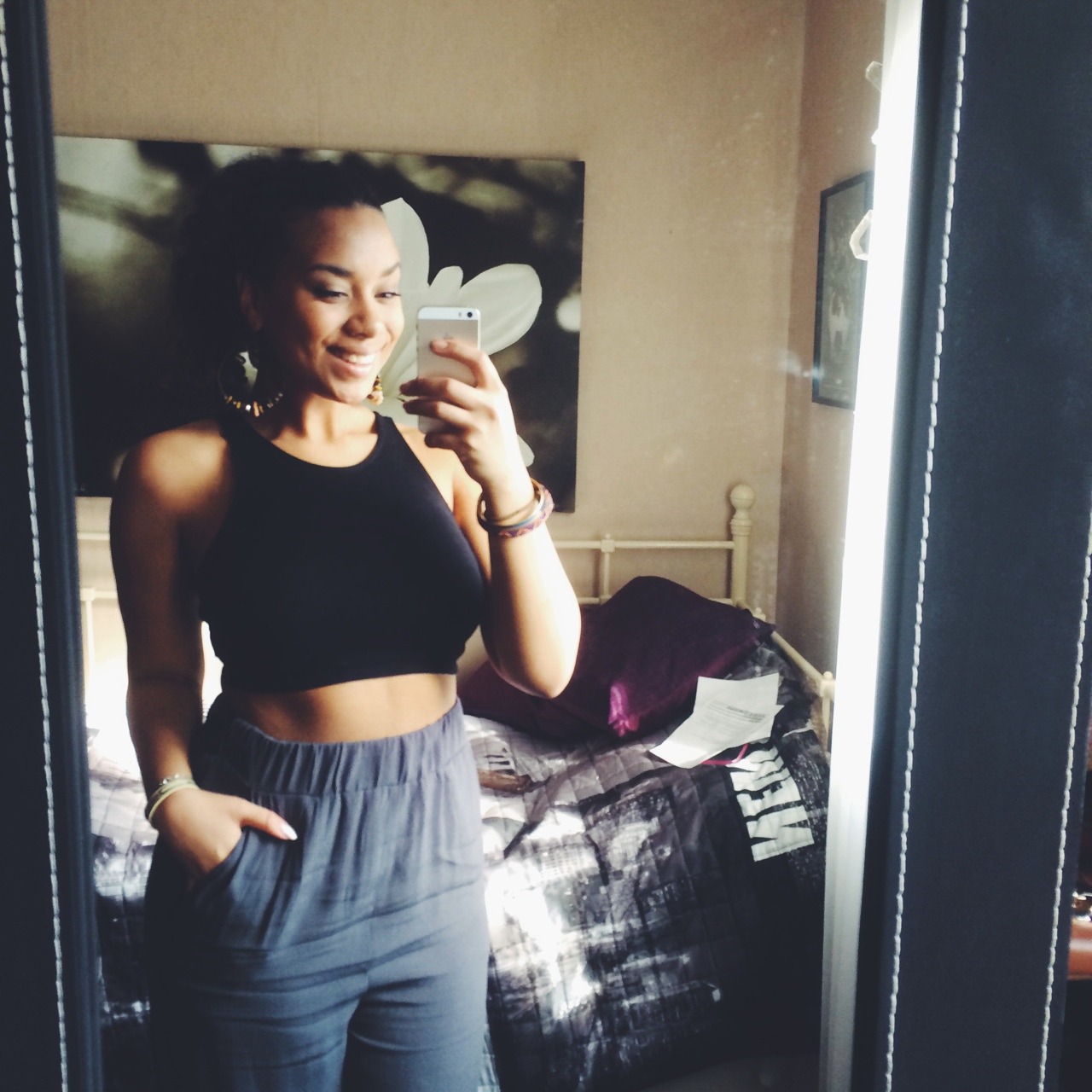 ghiyonce:  Feeling sick but still smiling cuz blackout.