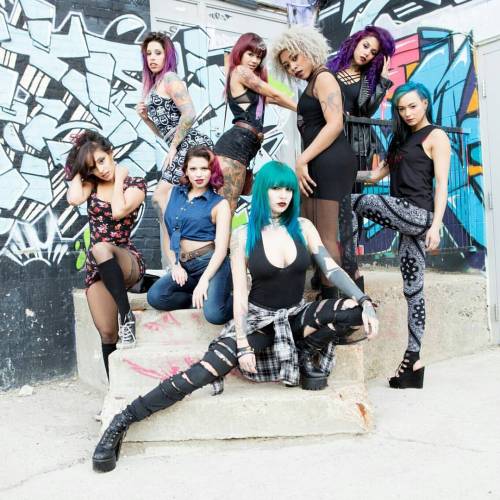 nauticaldreamer: #squadgoals amIright?! So excited for the @sgblackheartburlesque on FRIDAAAY! With 