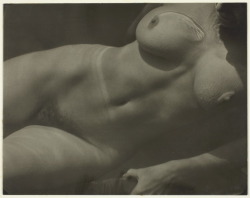 realityayslum:  Alfred Stieglitz - Rebecca Salsbury Strand (Wife of Paul Strand), 1922. … via The Art Institute of Chicago 