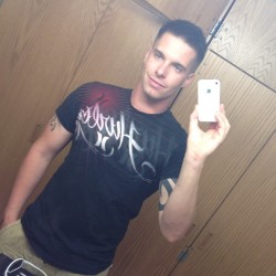 straightalphamen:  Straight Marine!! http://straightalphamen.tumblr.com/ for more guys just like this!  