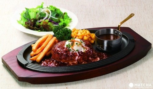  Royal Host Restaurant: Quality Food At Reasonable Prices!With a large menu and reasonable prices, f