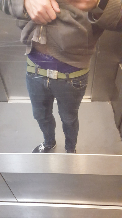 wetandwee: Had some drinks. Train toilet was out. Started leaking when it stopped. All came out as I