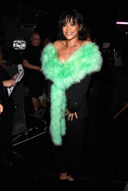 rihennalately:  Rihanna backstage at the Billboard Music Awards 2016 on May 22 in Las Vegas 