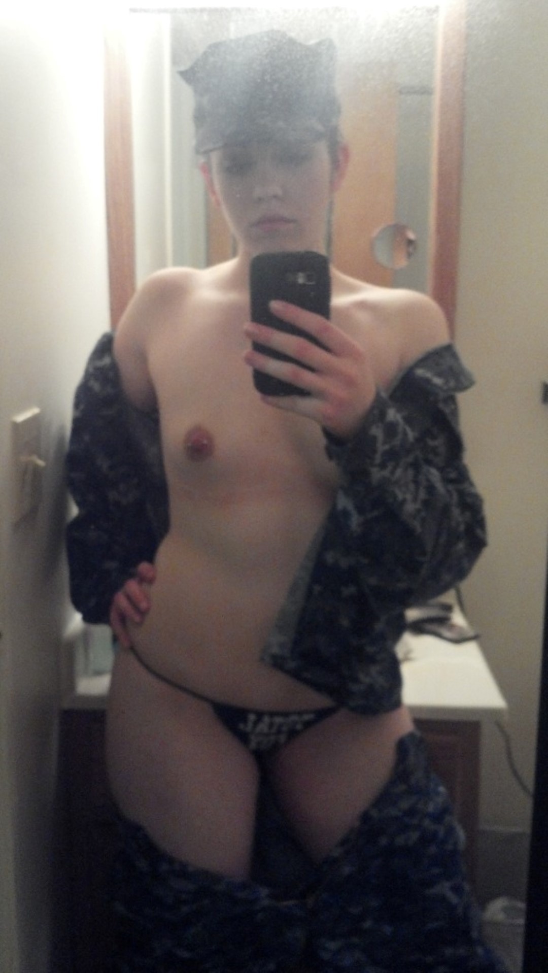 mymarinemindpart2:  super sexy military women pt 2 