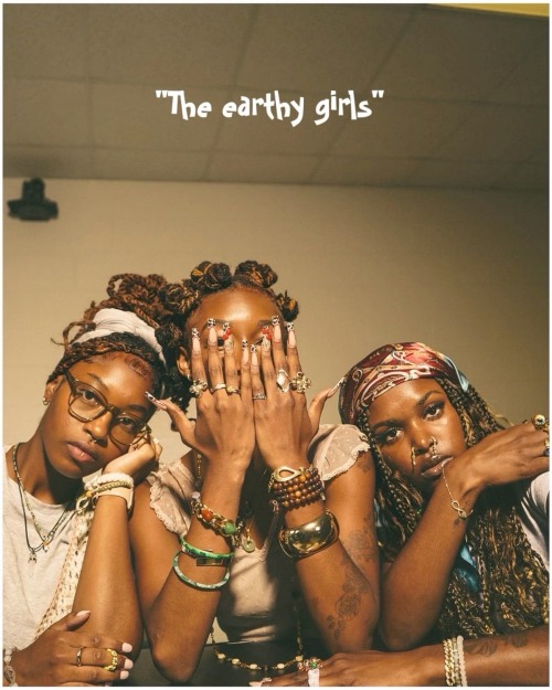 “Earthy Girly” 