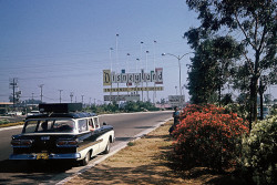 klappersacks:  Disneyland entrance, 1960