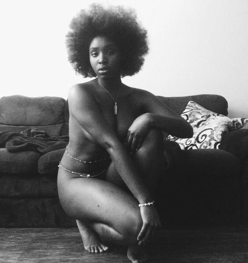 southflhitnrun:  afrothundrr:  A few self portraits  Muse/Photographer afrothundrr   @afro_thundr (I.G)   Very nice