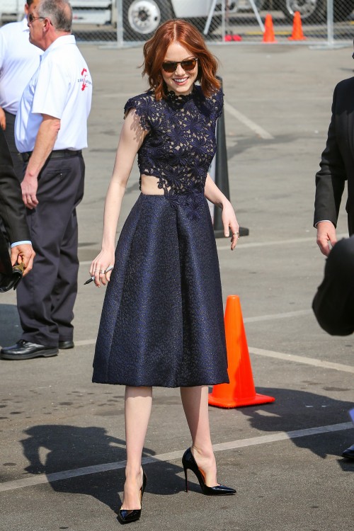 pigalle120:Emma Stone in Louboutins, including a fantastic close-up!