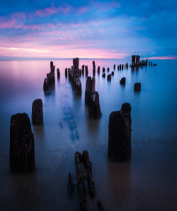 naturexphotography:  lovenaturewildlife:  Astonishing Landscapes: Nature and City Lake Michigan - Evanston - Illinois - USA (von Chris Smith/Out… via Tumblr  Following back 