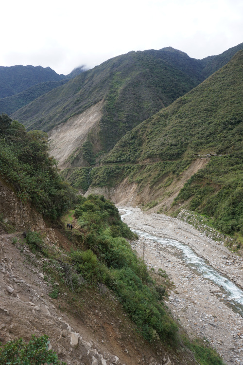 Day 3 of the Salkantay trekHiking down from Chaullay through the valley containing Llosska Mayu down