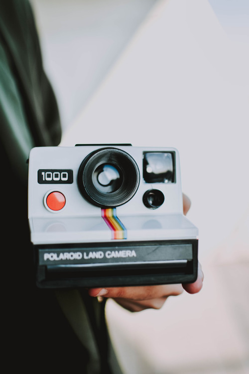 Oh yes, I love my old polaroid.IG: @fotografierende