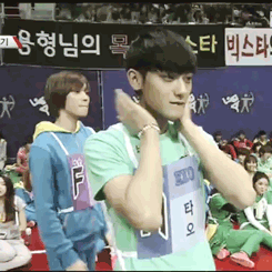 misshomin:  sheperimsong-deactivated2021110: nervous tao  Is that your BFF behind