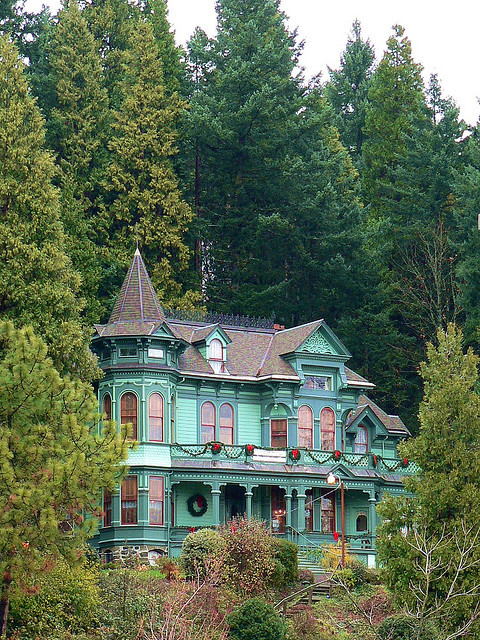 The Shelton-McMurphey-Johnson House in Eugene / Oregon (by Jay Gloab).