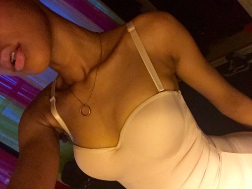 thelovelybones124:  onlyloveisblackwomen:  source: http://thelovelybones124.tumblr.com/  So where the fuck did this come from ? Lol