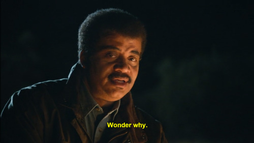 coelasquid:gentlemanbones:cjandmiles:brownroundboi:the-mamishka:cxphine:Neil deGrasse Tyson throwing