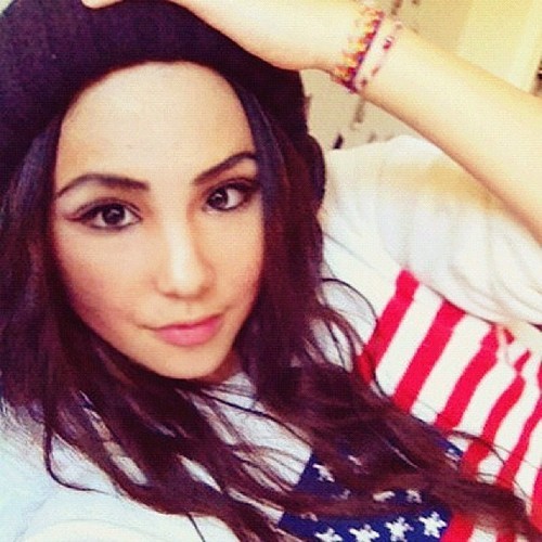 yeahhipstergirls:  http://crazybitchsosexy.tumblr.com/