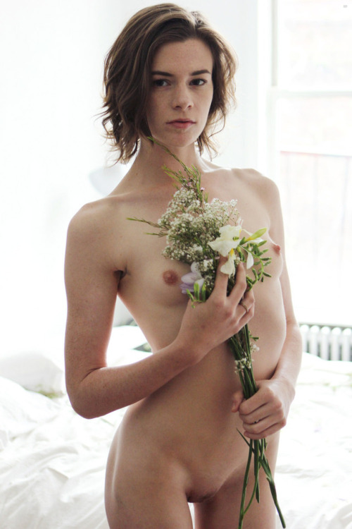 myprurientinterests:  Flora and fauna…she-goes-to-eleven@tmpls such a babe