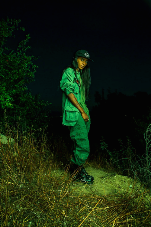 qualr:\ Stream Back To The Woods /