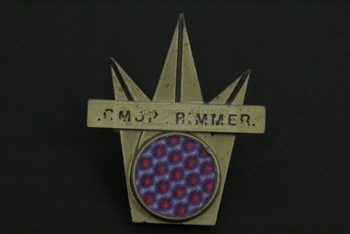 red-dwarf-zone: Props from the Dwarf Jake Bullet Badge Cats cast (Thanks for the memory) Rimmers Hol