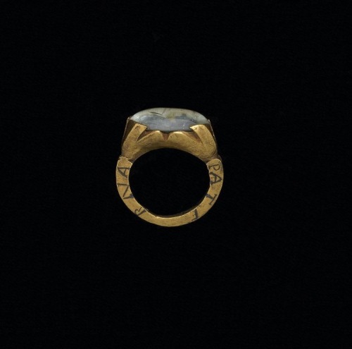 records-of-fortune: Gold wedding-ring set with a stone of aquamarine. The names Valerianus and Pater