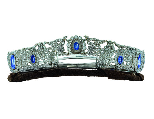 fashionsfromhistory: Tiara from a parure owned by Stéphanie de Beauharnais, adopted daughter 