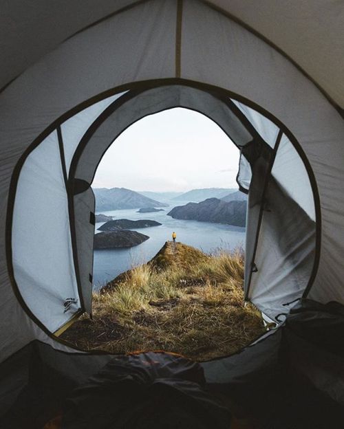 A room with one hell of a view of New Zealand.PC: @supertrampeur Find more at takemecamping.