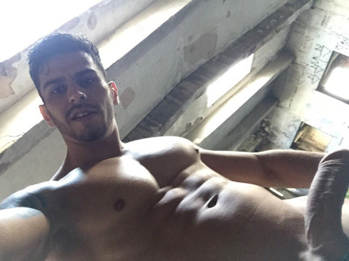 brazilmen:  brazilian escort Kauan brazilmen.tumblr.com contact me: brazilmen@mail.com 