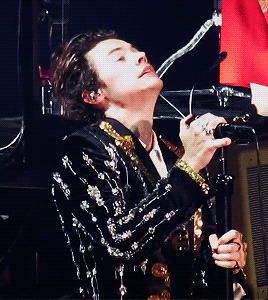 thestylesgifs:Sign of the Times live @ First HS1 Show & Last HS1 Show