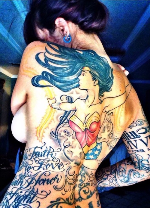bullets-and-bracelets:  Just a little fan ;)