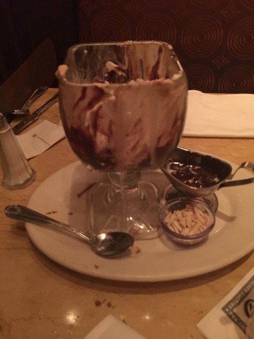 gaininggeeks:  A friend sponsored our meal and we ate way too much at Cheesecake Factory. We were about to explode.   3 loaves of bread 1 appetizer  2 meals 1 giant dessert.