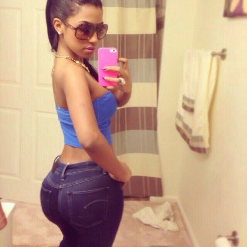 evans601:  #mamacitamonday: @delianna.urena