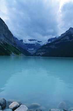 nova-luna:  I took this lovely photograph at Lake Louise Alberta. It’s a really important place to me. I like to imagine this place when I (try to) meditate. Enjoy, but please do not remove my credit.