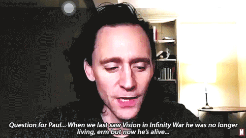 spooky1980:thehumming6ird:‘Our next question Is from Tom H In the UK…’Tom Hiddleston infiltrates the