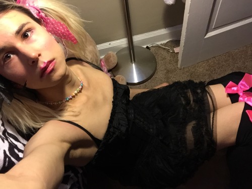 crossdressingprincess:  My attempt at being a doll