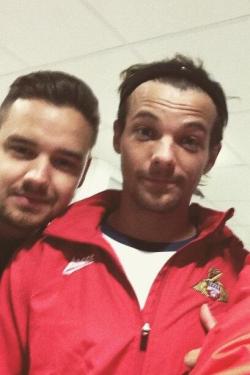 parchedforpaynis:  LILO SELFIE 4.19.15