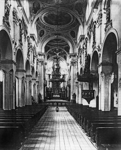 bravosebastian:  Refurbishment and Redesign St. Moritz Parish Church in Augsburg / John Pawson 
