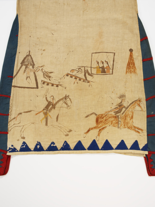 fashionsfromhistory:Dress painted with battle exploitsprobably Siha Sapa Lakota (Blackfoot Sioux)c.1