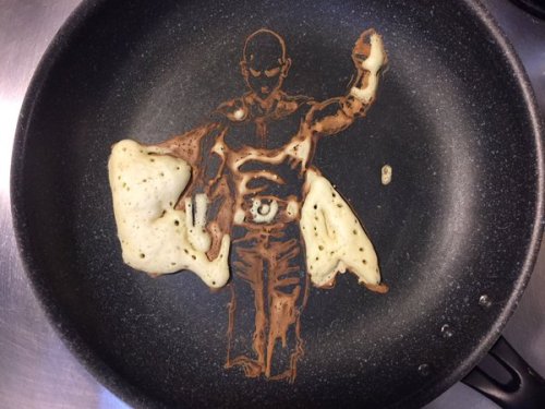 meganezaru:  @LaRicetta99 Pancake Art: Saitama from One Punch Man  