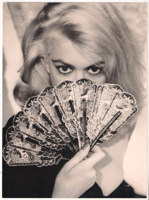 loveless422: Melina Mercouri in a publicity photograph for Topkapi (1964).
