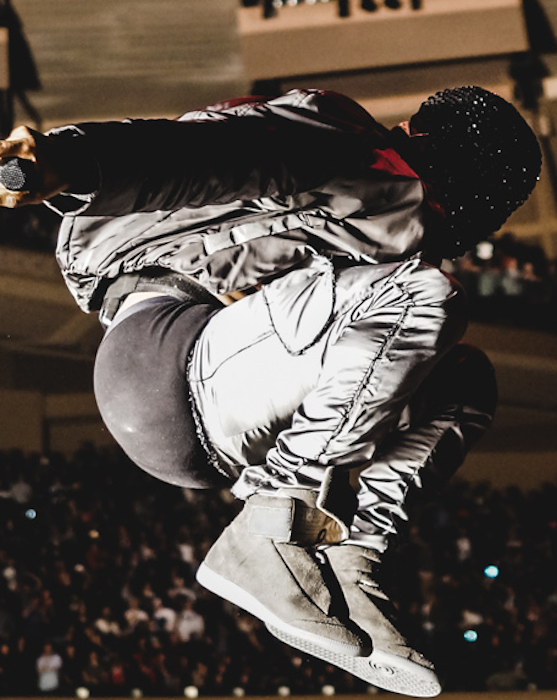 takethatdicknigga:  Kanye has the phattest ass in the game 👅 **Plus added bonus