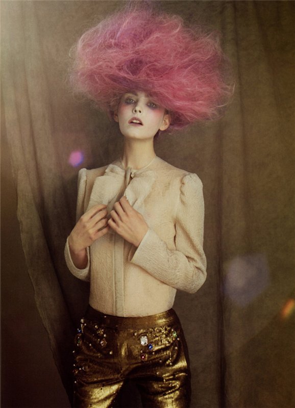 velvetlusia:
“ “Puppet”
Magazine: Numero Korea 6 january 2009
Photographer: Sofia Sanchez, Mauro Mongiello
”