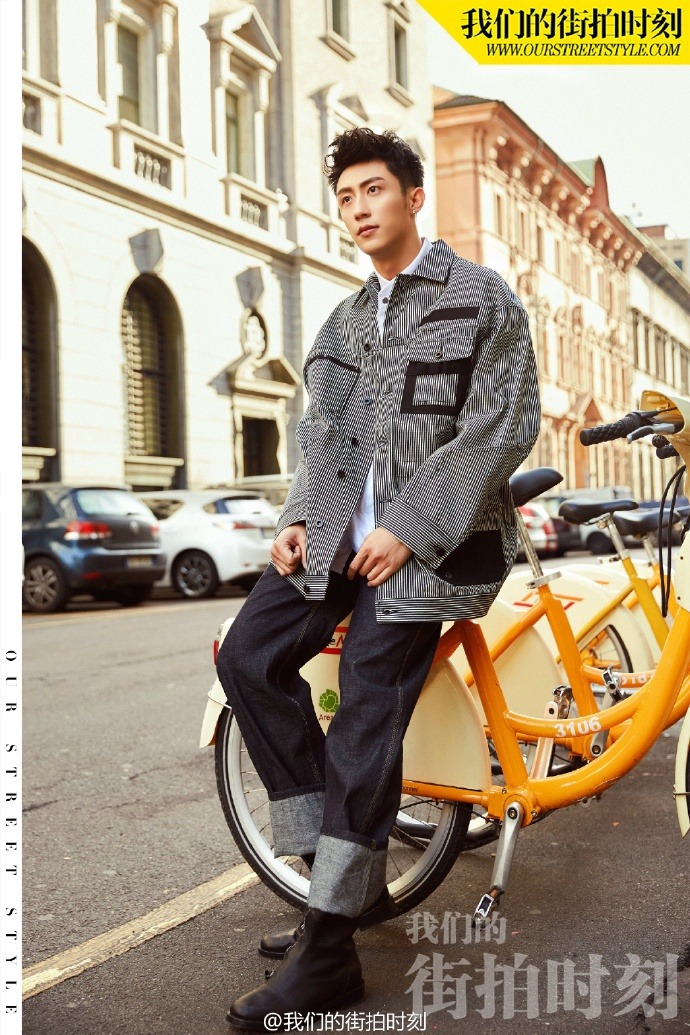 huangxxxu: 27/2/2017 our street style diesel black. credit: 我们的街拍时刻