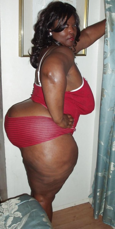 http://supersizebbw.tumblr.com/post/83128044061