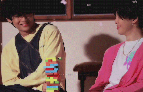 Taehyung And Jimin Playing With Jenga And Laughing Together 🥺 Cr : 用户_0529 @ Weibo