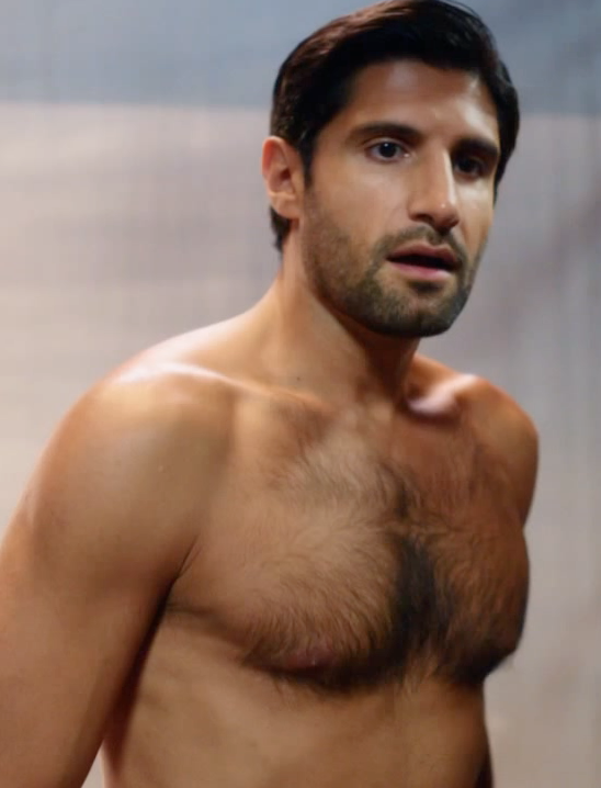 mynewplaidpants:For lots and lots of Kayvan Novak CLICK RIGHT HERE