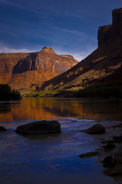 utah-love:  Colorado River above Moab, UT
