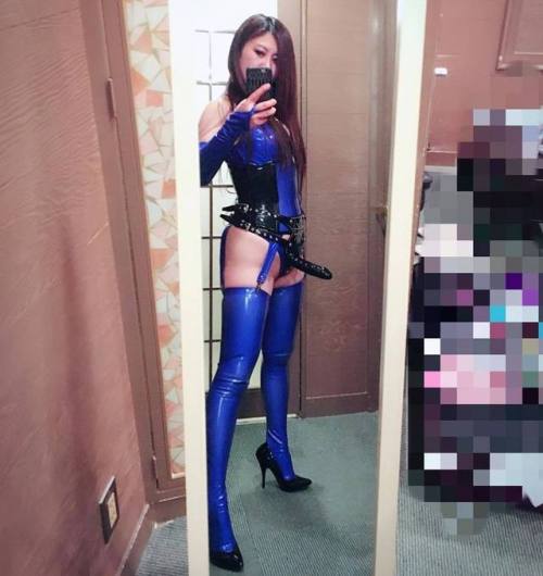 Latex enclosure 69