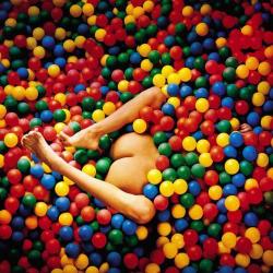 submissivefeminist:  Okay, I think ball-pit sex just got put on my “Fuck-It List.&ldquo; 