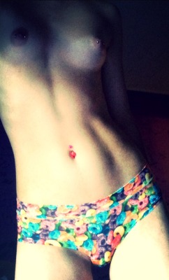 cold-andhazyblue:  Fruit loop undies! 😛