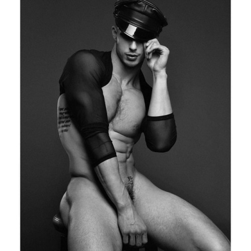 If this hellasexy shot of stunner @camallison by @veloztony doesn&rsquo;t hold appeal, here&rsquo;s 